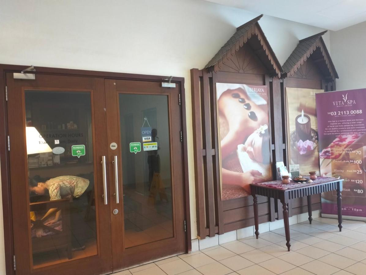 Luxy Service At Times Square Kl Apartemen *