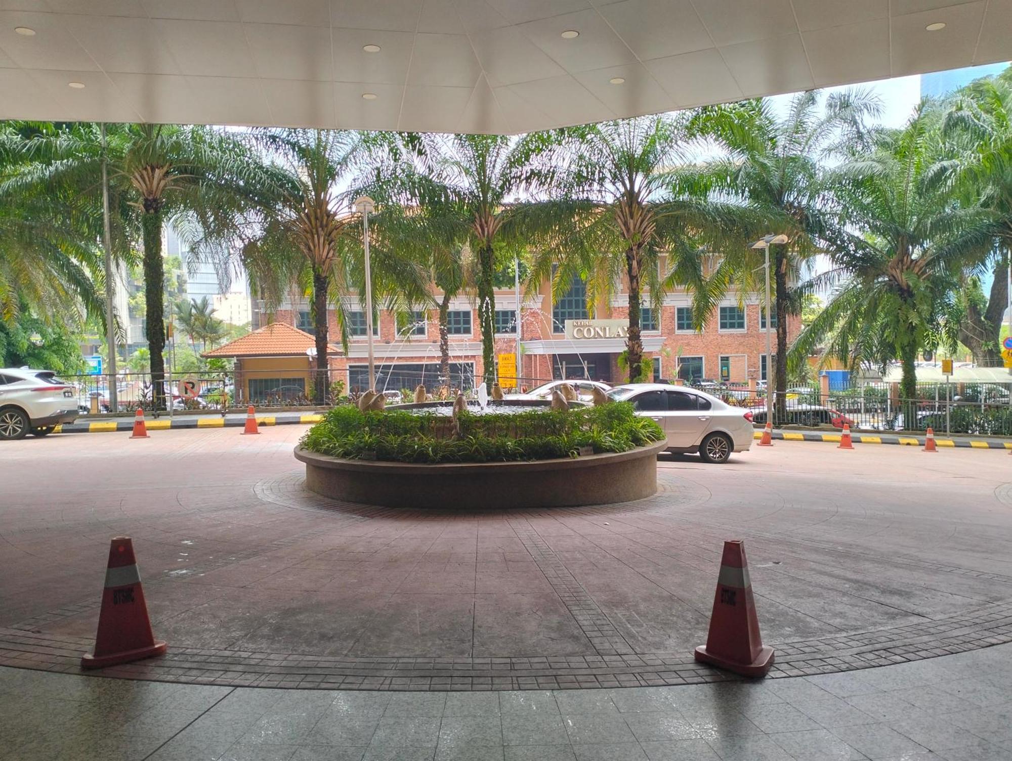 Luxy Service At Times Square Kl Apartment