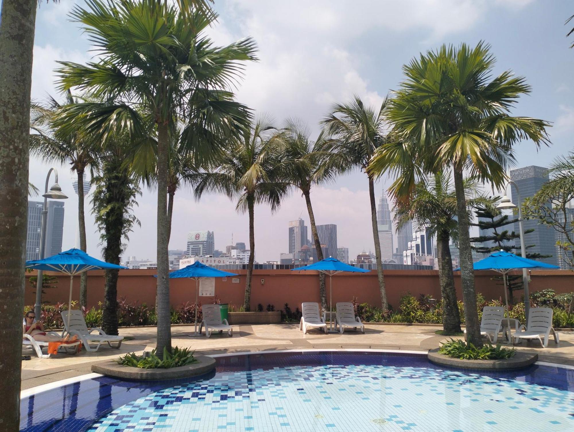 Luxy Service At Times Square Kl Apartemen *