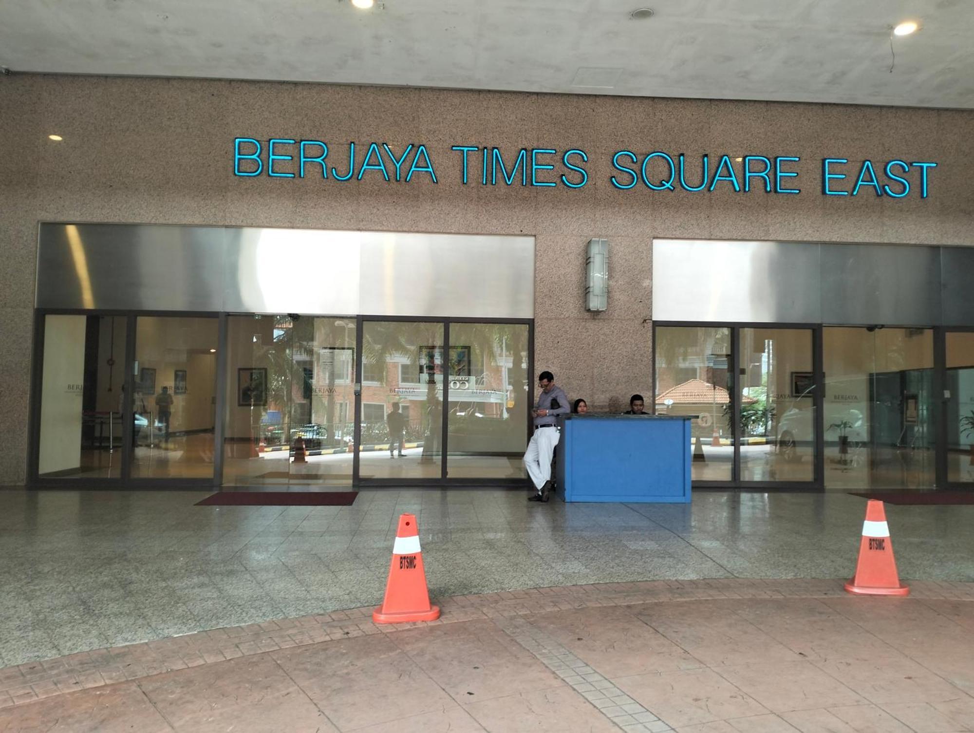 Luxy Service At Times Square Kl Apartment *